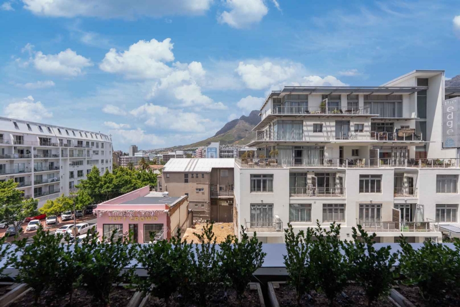 2 Bedroom Property for Sale in Gardens Western Cape